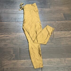 Nike Leggings Performance Women’s Gold Khaki